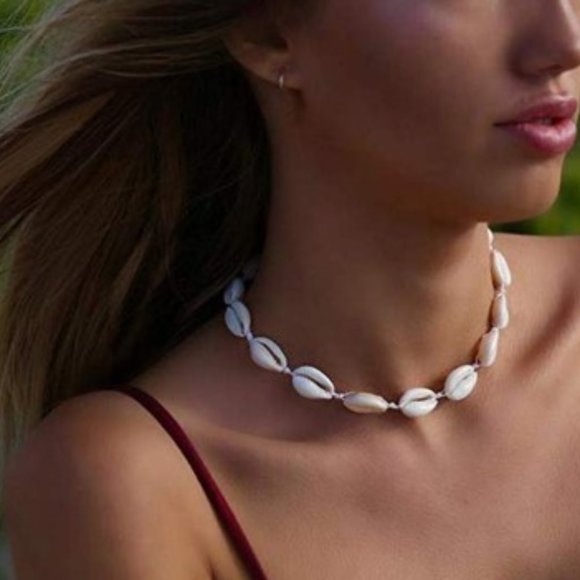 Natural Cowrie Shell Choker Necklace NEW in Box - Picture 3 of 8